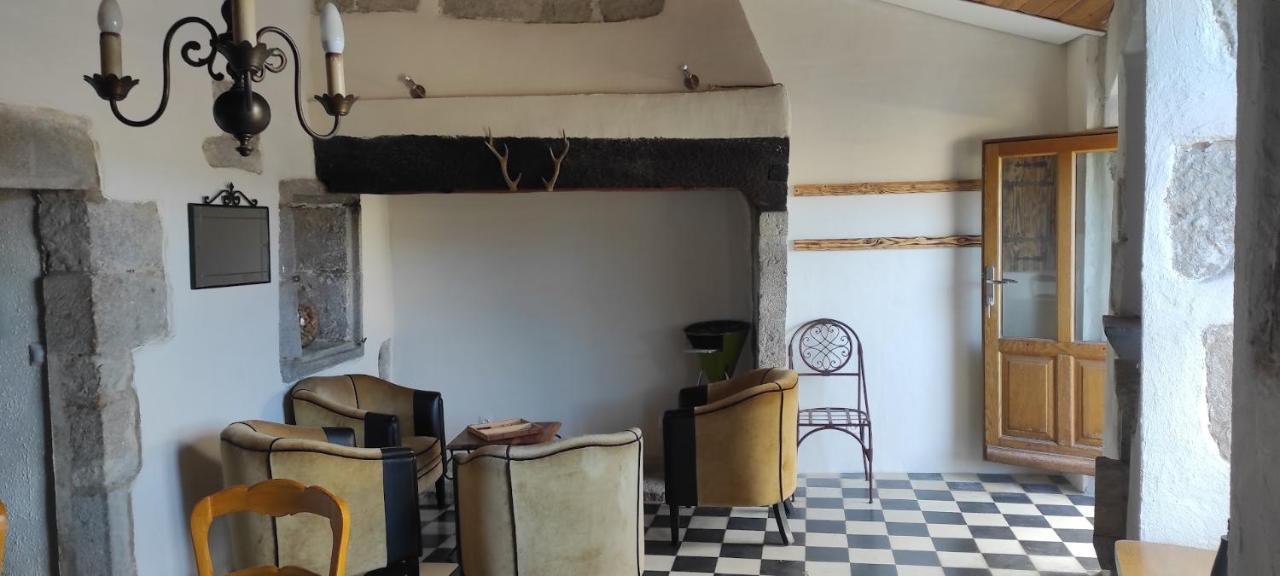 Maison Pierre Et Voute Au Coeur Du Village بالازوك المظهر الخارجي الصورة