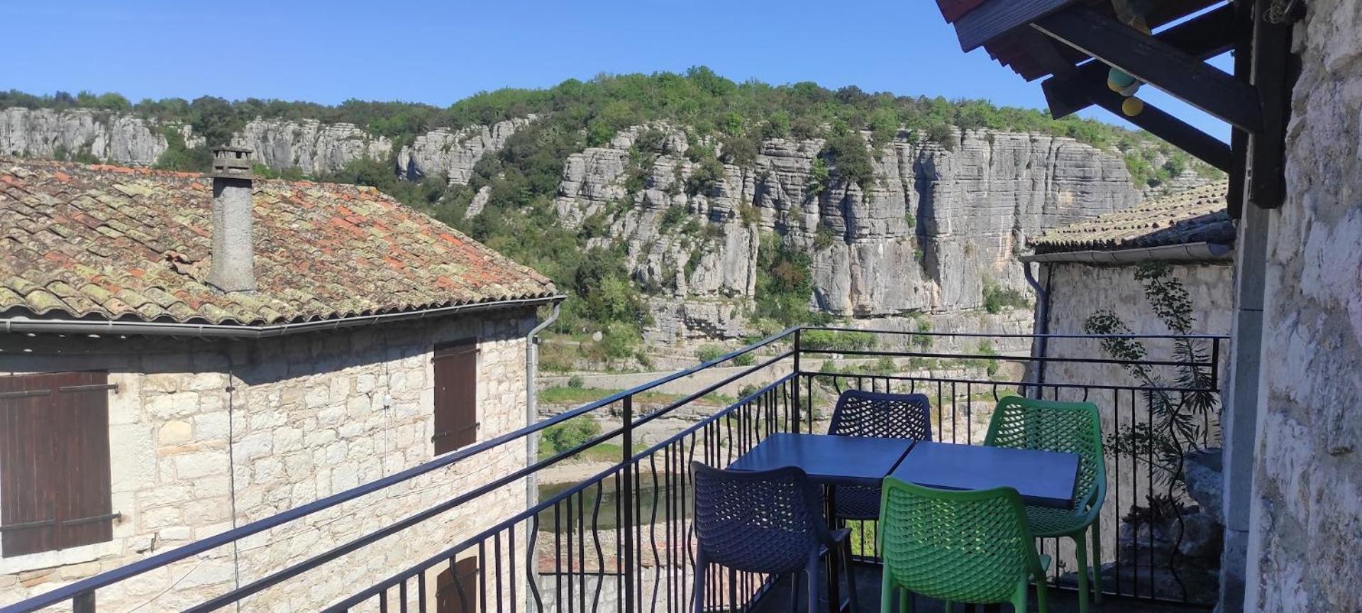 Maison Pierre Et Voute Au Coeur Du Village بالازوك المظهر الخارجي الصورة